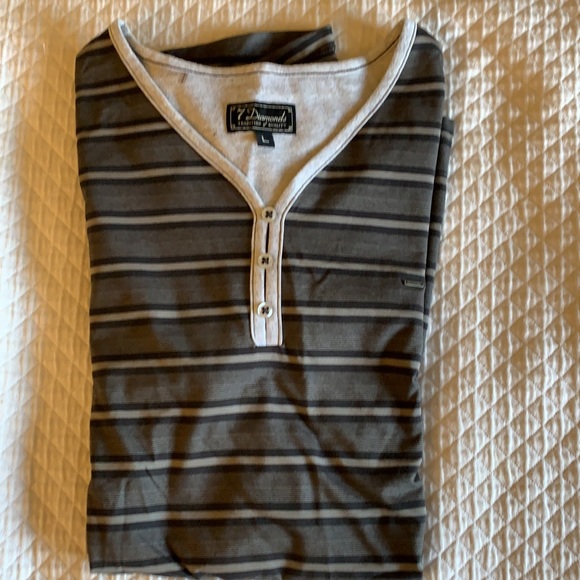 7 Diamonds T-Shirt - Picture 2 of 2